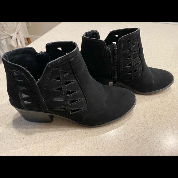 Black boots kids size 4 - Picture 3 of 3